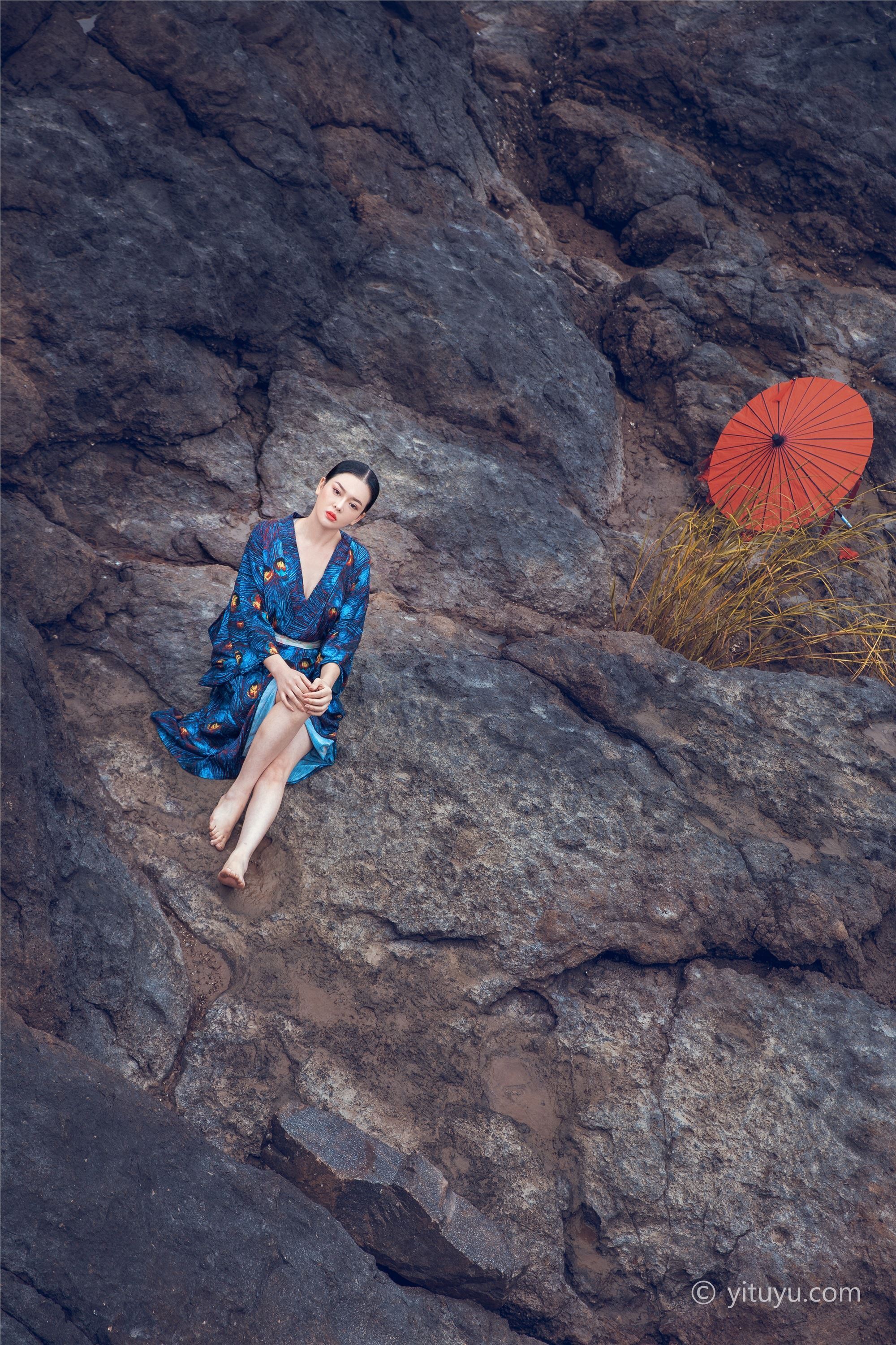 YITUYU艺图语  2021.06.25 一念成思 陽兒